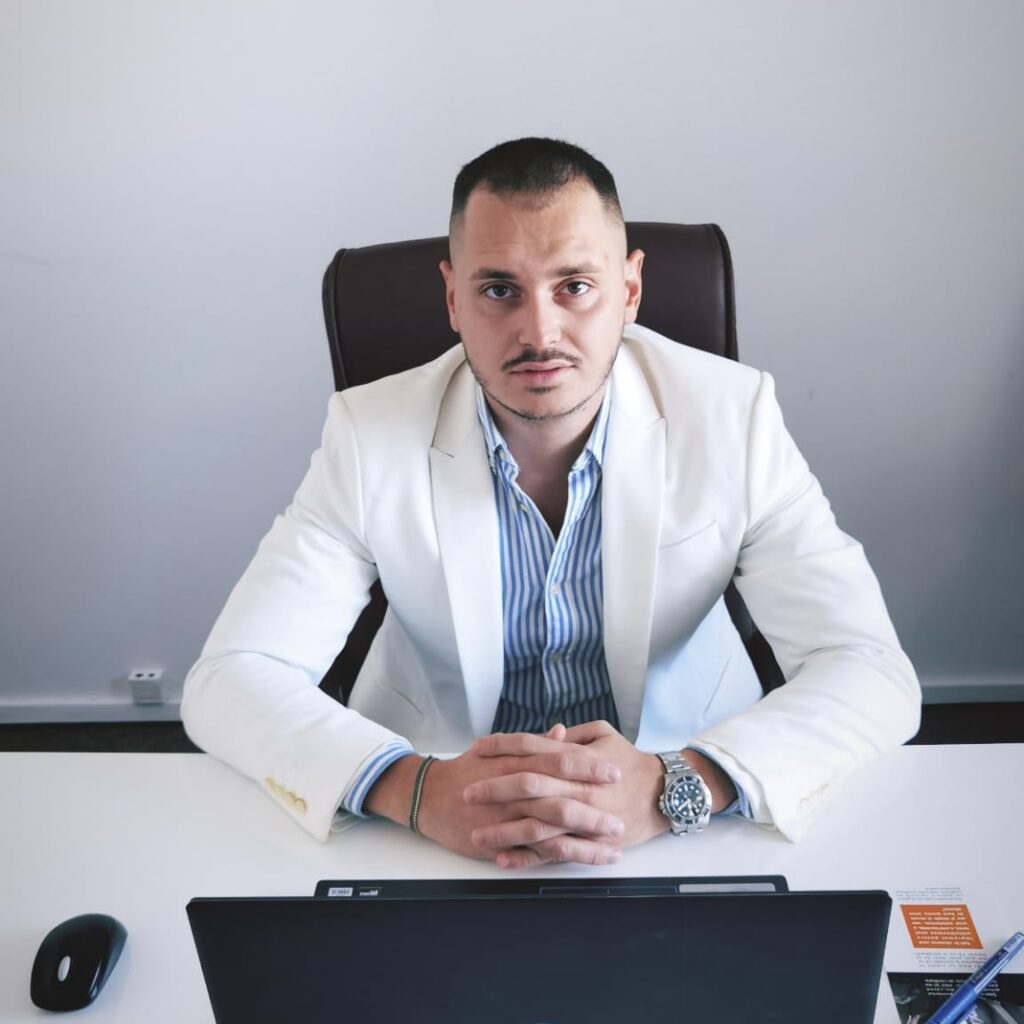 Valentin Urlan — Administrator NormalCredit